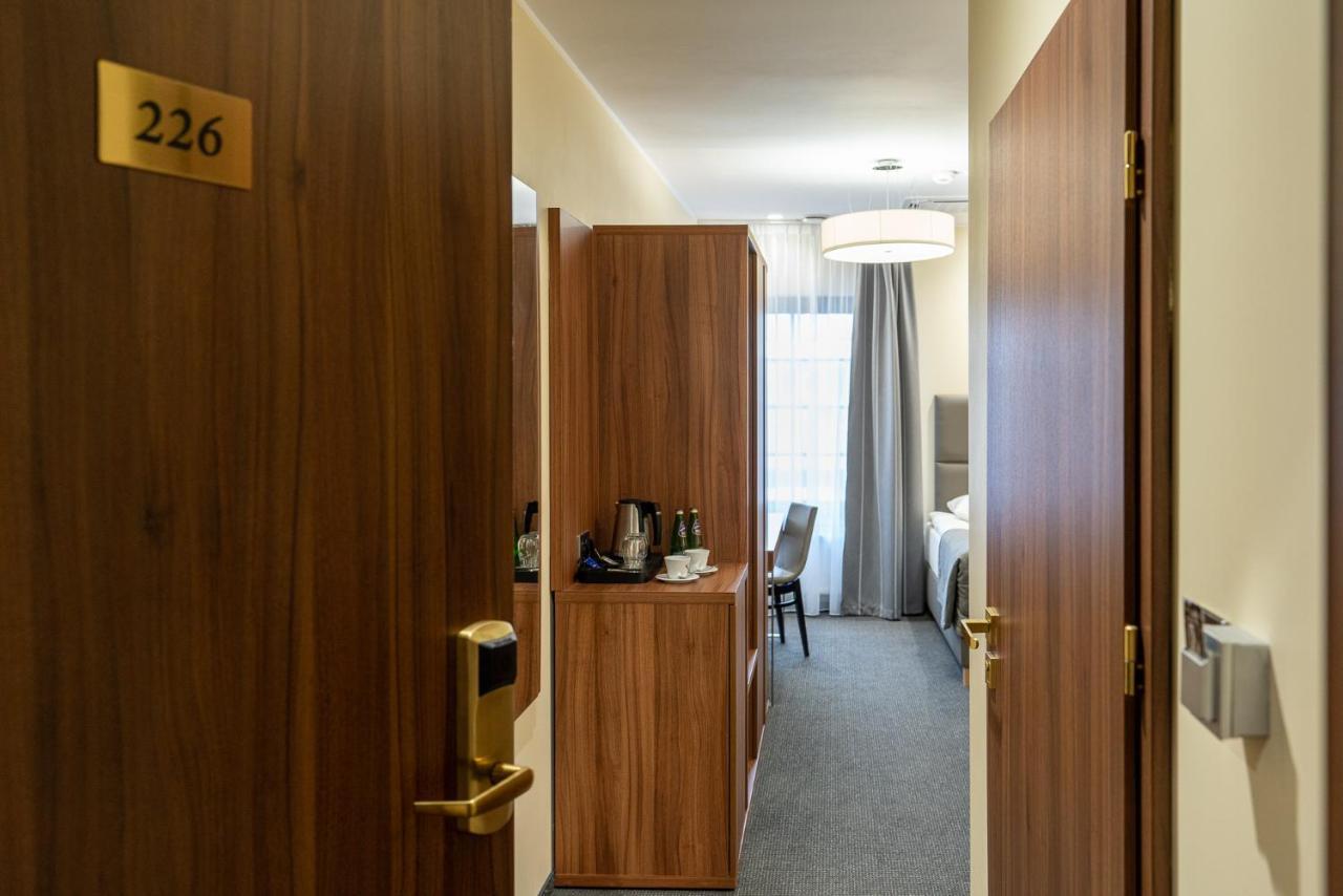 Hotel Wodnik Bydgoszcz Exteriör bild